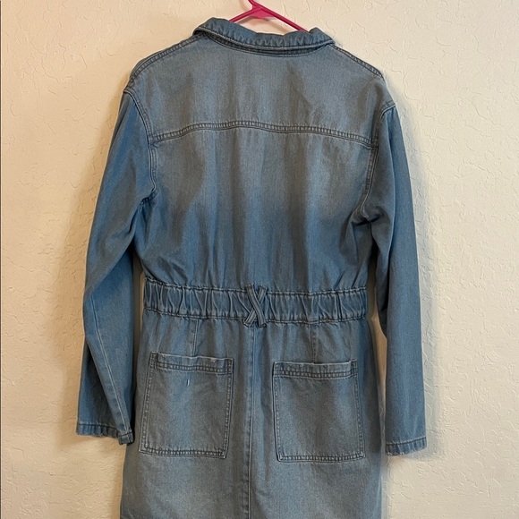 Universal Thread Light Blue Jean Jacket - Picture 5 of 8
